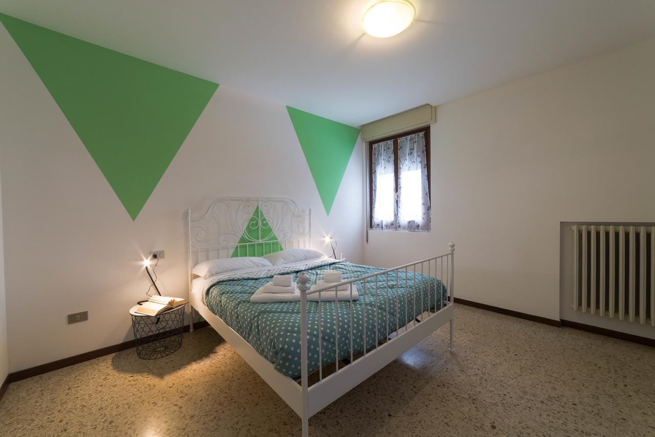 Isa Sirmione Apartments Pokoj fotografie